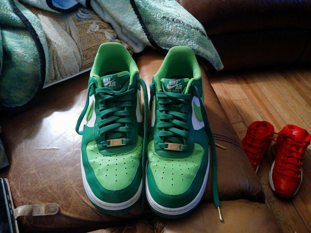 Size 10 - Nike Air Force 1 Low Shamrock St Patrick's Day 2021 Sneakers