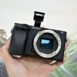 Sony Alpha a6400 Mirrorless 