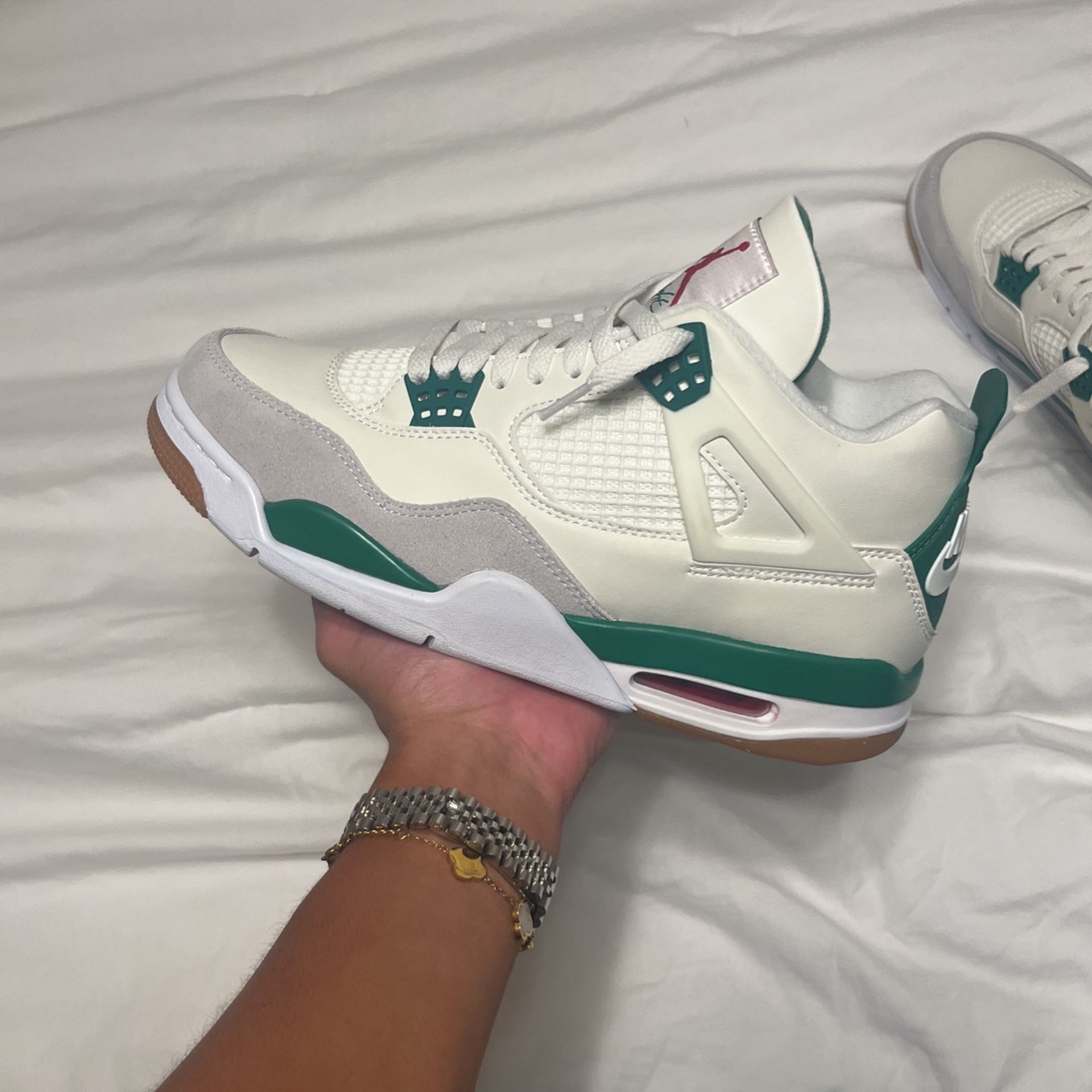 JORDAN 4 PINE GREEN SB SIZE 10.5