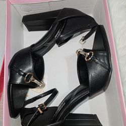 Women's heels size 8