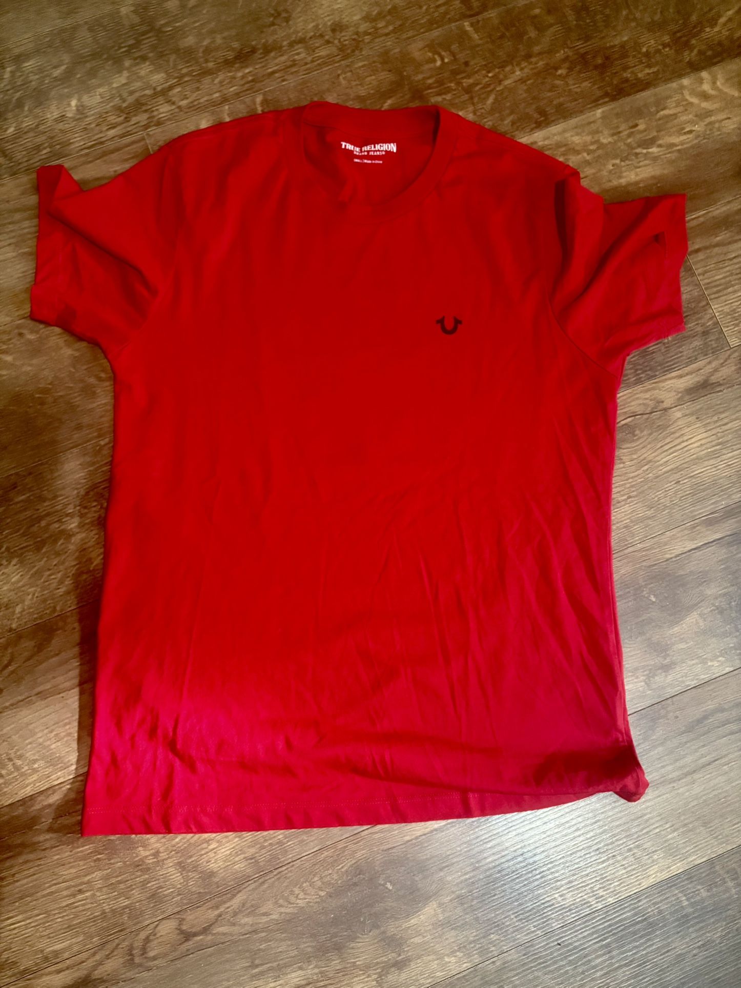 red and black true religion shirt