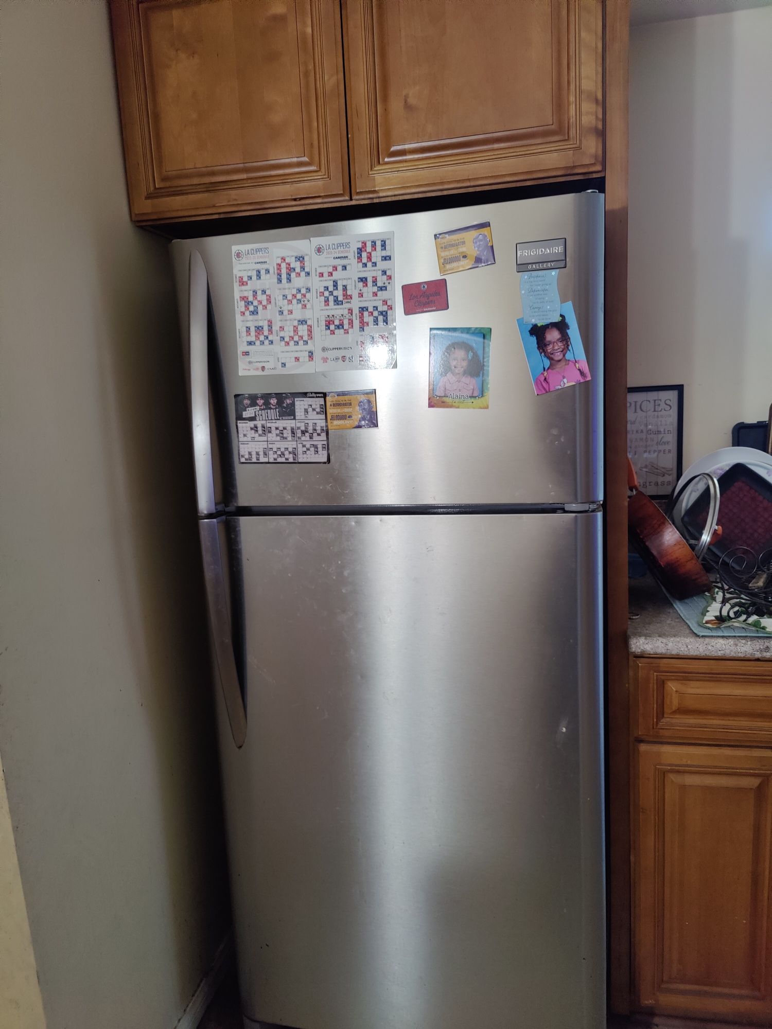 Refrigerator 