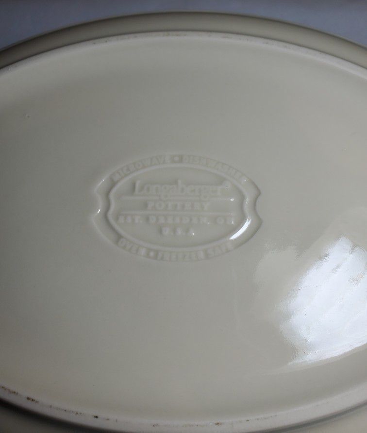 Longaberger Ceramic Bundt Pan for Sale in Glendale, AZ - OfferUp
