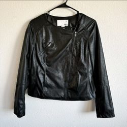 Bar III black vegan leather biker moto jacket size Medium 