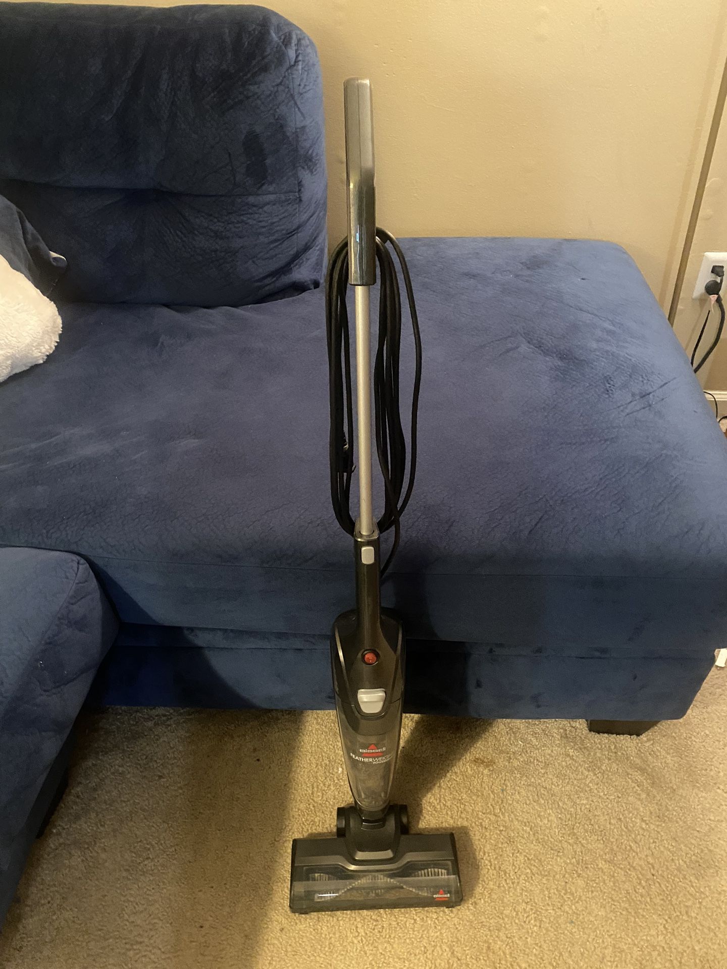 Bissell Featherweight Bagless Vacuum For Sale!