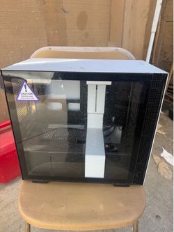 Mini NZXT gaming pc case