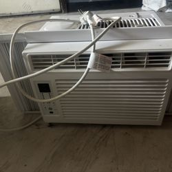 Air Conditioner with Remote 