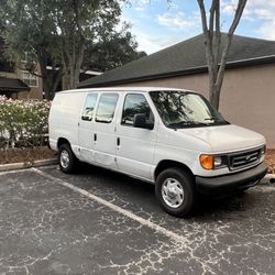 2006 Ford  E 250 