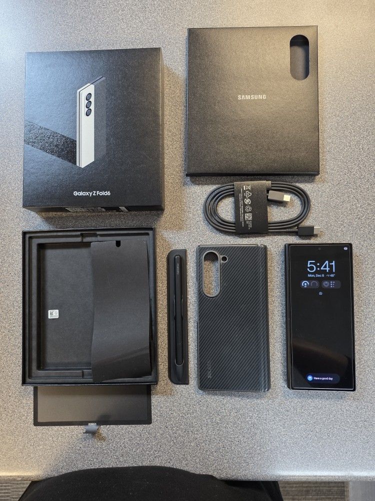 Unlock Samsung Galaxy Z Fold 6 - Like NEW w/ Box