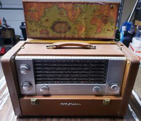 Vintage RCA Victor Short Wave Radio