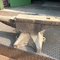 160 Lbs Anvil