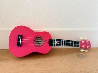 Penguin Ukuleles - Size: Soprano