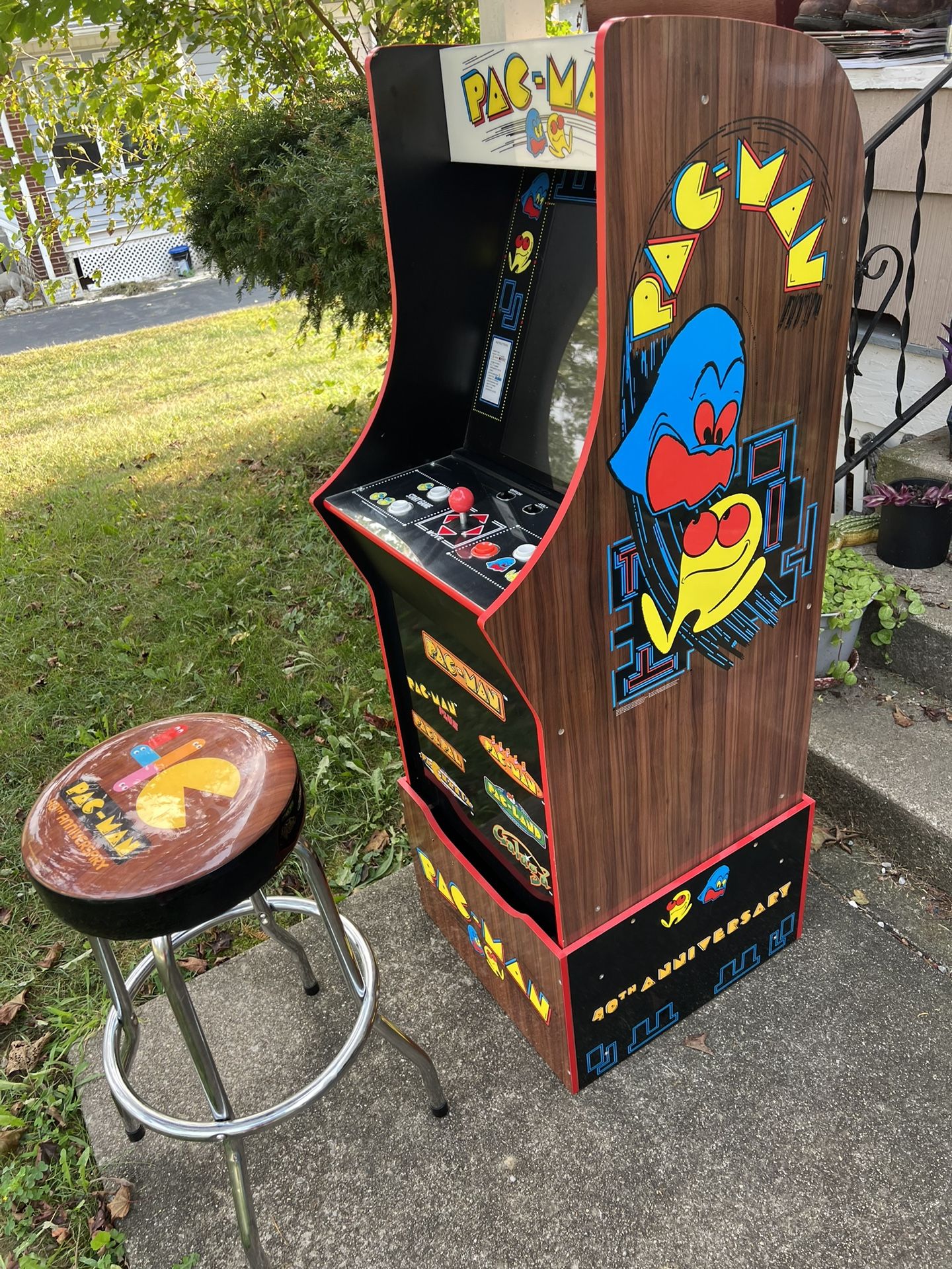 40th Anniversary Pac-Man Arcade With With Stool