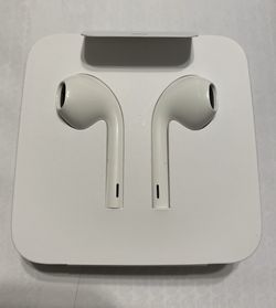 Apple wired headphones.