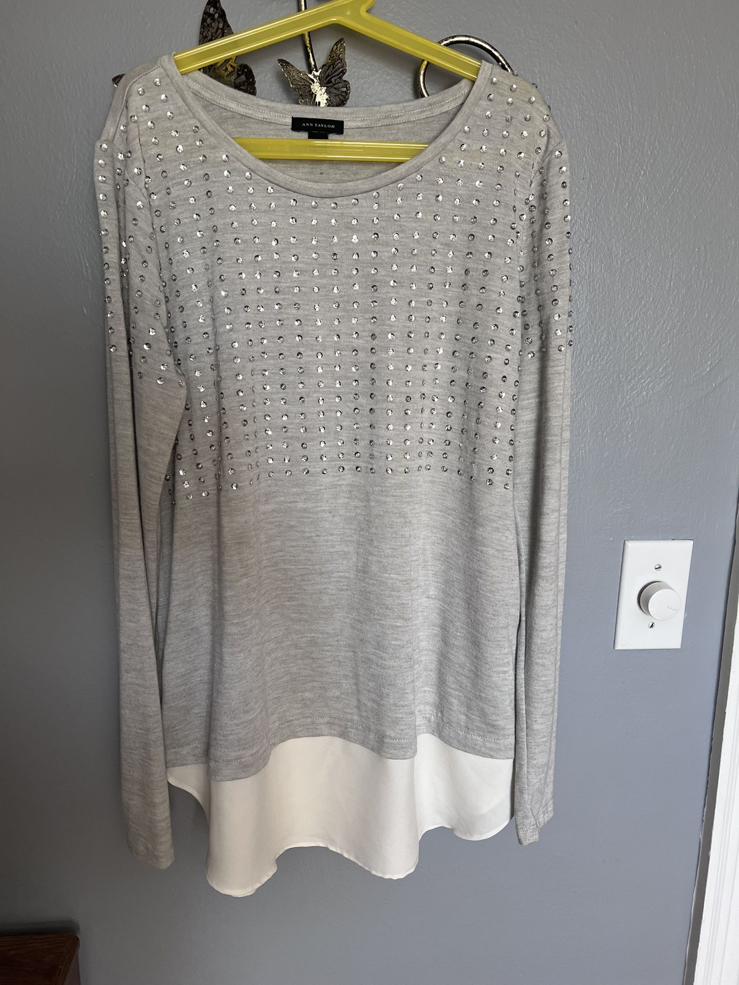 Ann Taylor Gray Beaded Sequin Sweater Chiffon Size Small