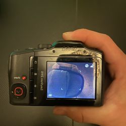 Kodak Easyshare Z915 10.0MP Digital camera