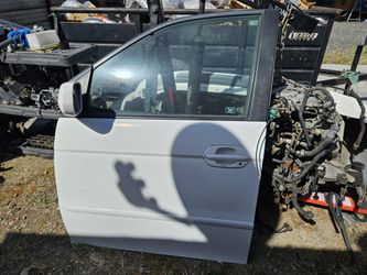 2004 honda odyssey driver door complete