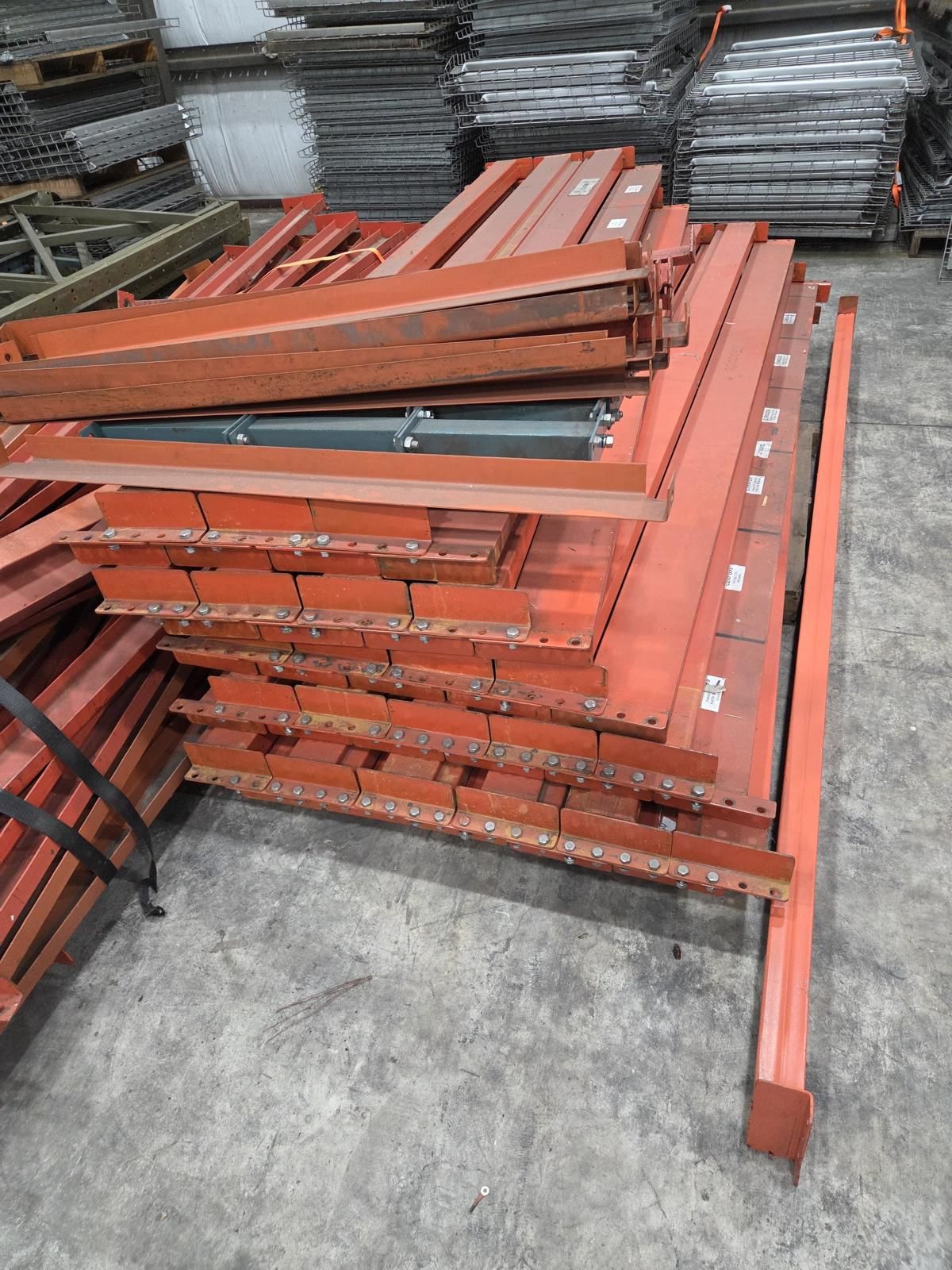 Warehouse Racking Racks Beams Pallets Skids With Wire Mesh