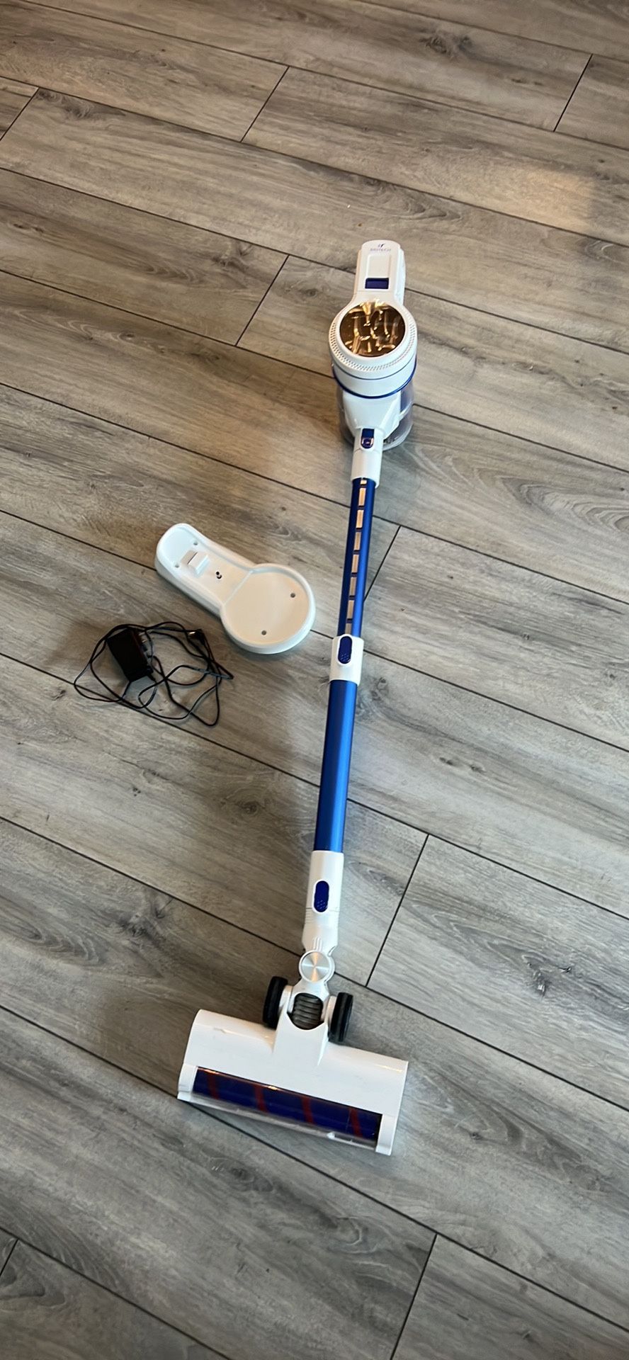 Britech Cordless Vacuum 