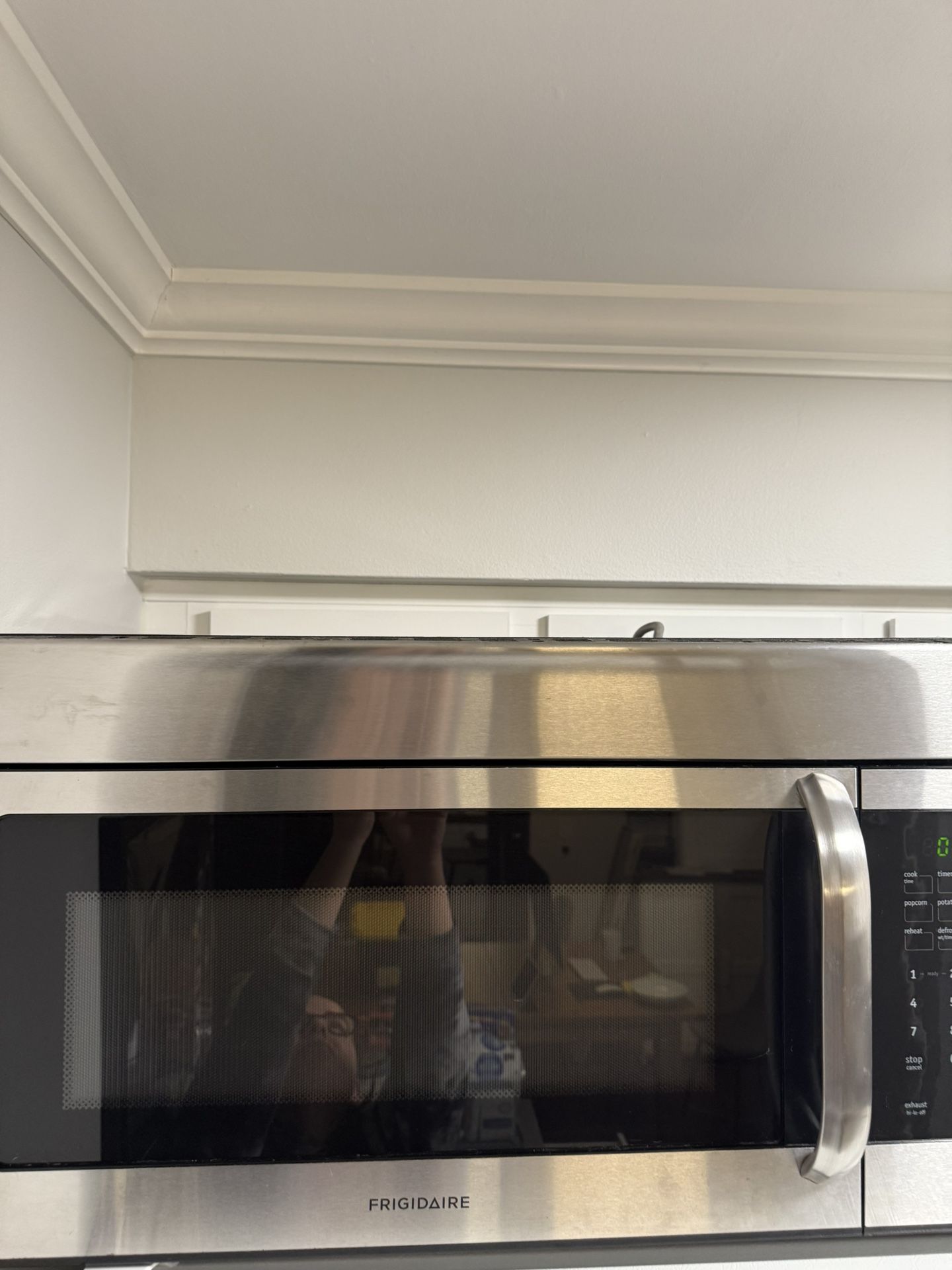 Over The range Microwave Frigidaire