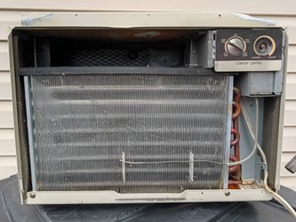 Carrier 5000 BTU Window unit WORKS GREAT
