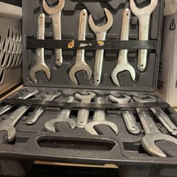 Pittsburgh 15 Piece Metric Wrench Set In Case 