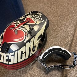 Troy Lee Designs Full Face With googles 