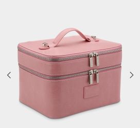 NWT Etoile Two Tier Duo Vanity Cosmetic Case in Limited Edition shade Crush