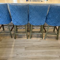 Counter Height  Stools 