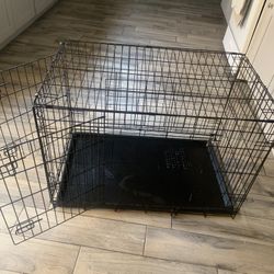 used dog  cage good condition clean asking 20 dls firm price 