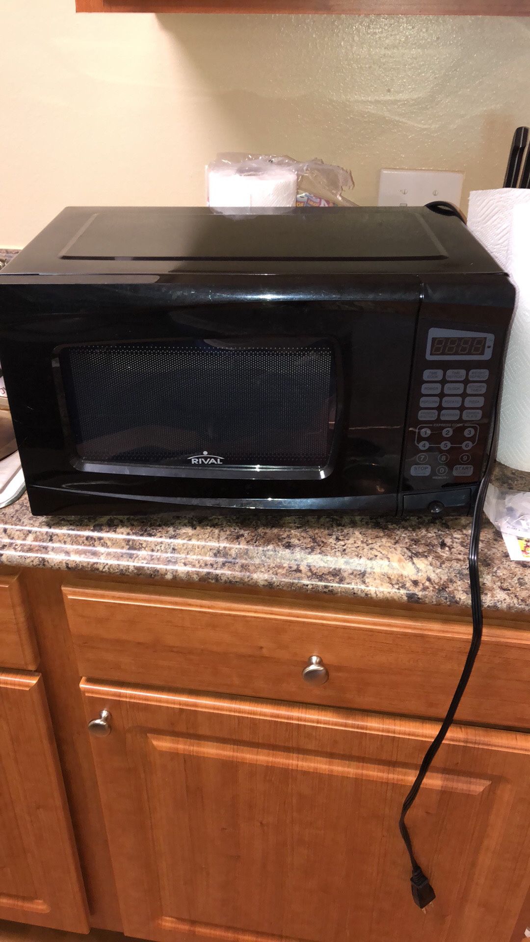 700 watt microwave
