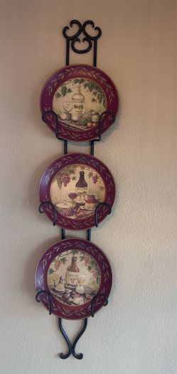 Vintage 3-Tier Wine Country Wall Decor Set – 3 Plates & Metal Rack