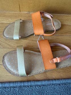 Cat and Jack Girls Shoes size 4