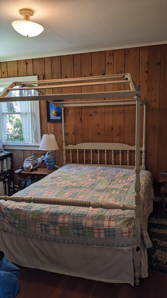 Vintage Canopy Bed Frame