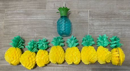 FREE Paper Pineapple Party Decorations