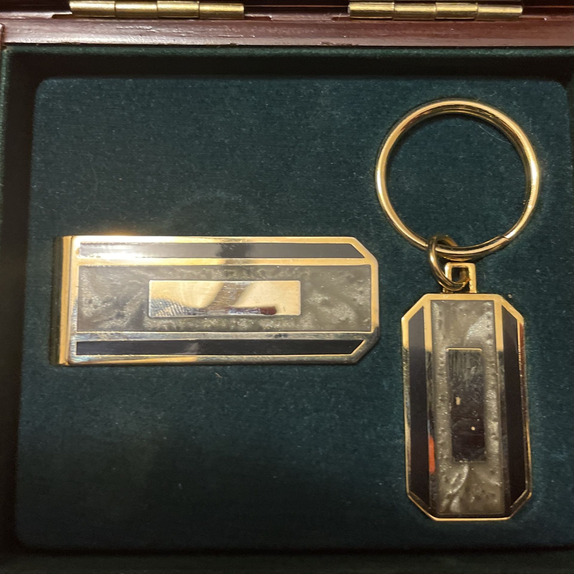 Gold-plated Black & Grey Colored Key Ring And Money Clip