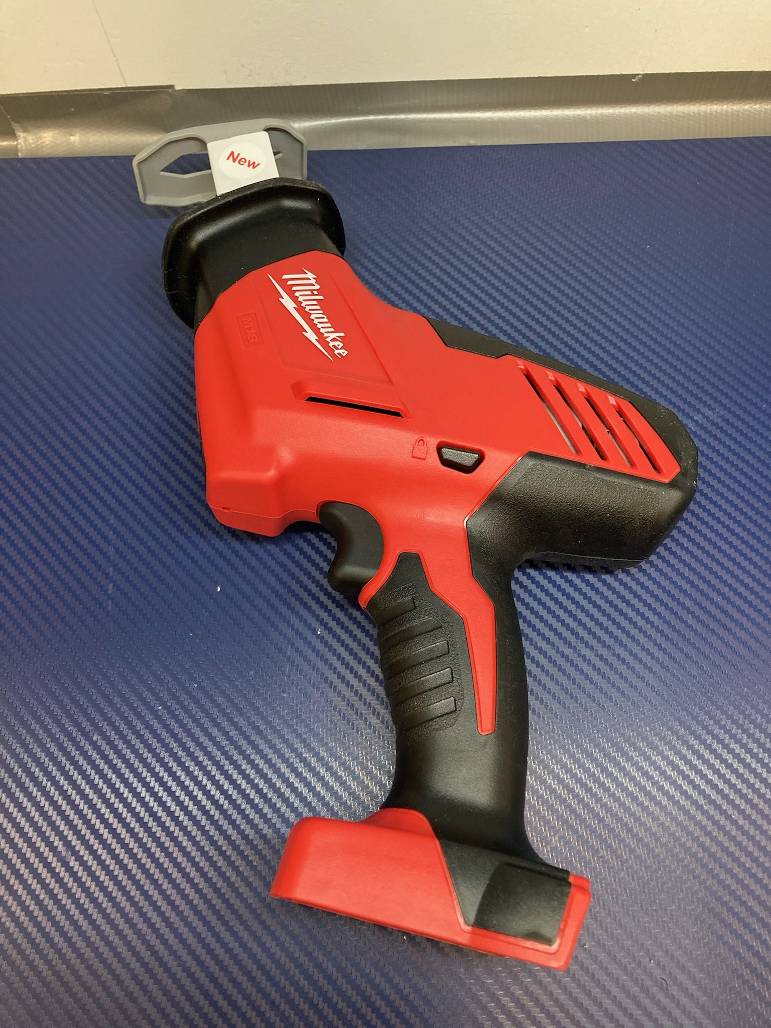 Milwaukee 2625-20 M18 18V Lithium-Ion Cordless HACKZALL Reciprocating Saw (Tool-Only)