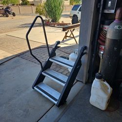 MoRryde  Toyhauler Ramp Steps
