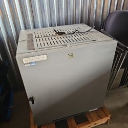 SHEL LAB SMO5-2 Forced-Air Laboratory Oven 