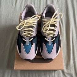 Yeezy wave runner size 8.5