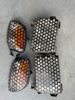 Headlights and side/signal lights