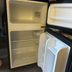 Arctic king fridge For Sale 