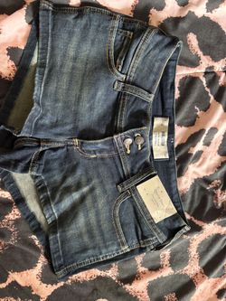 Hollister Shortie Jean Shorts Size 4