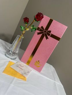 Crystal Rose Gift Set with Glass Vase – New in Box