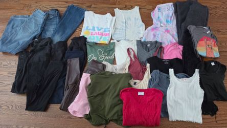 Juniors women's clothing jeans cropped tops, shirts , jogger, leggings, tanks
