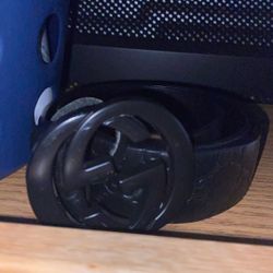 Black gucci belt