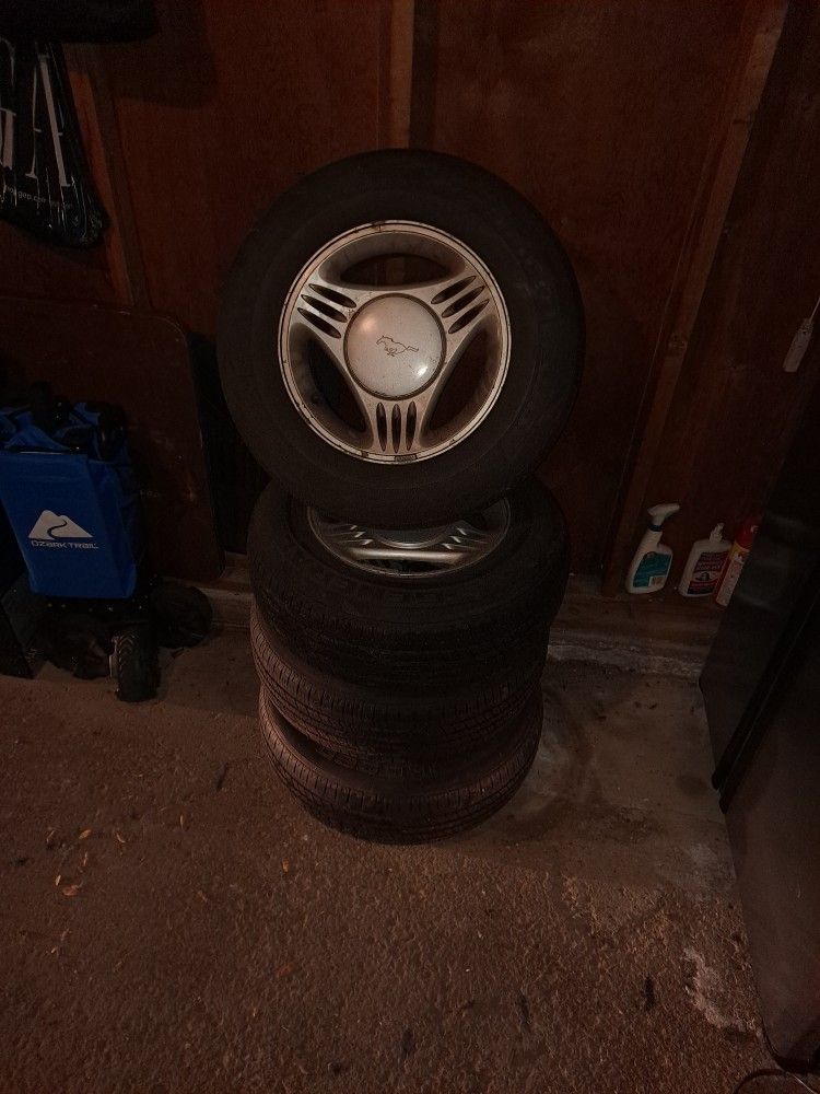 Mustang Rims 15" with Tires