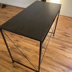 Collapsable Table: L40 x W19.5 x H29.5 