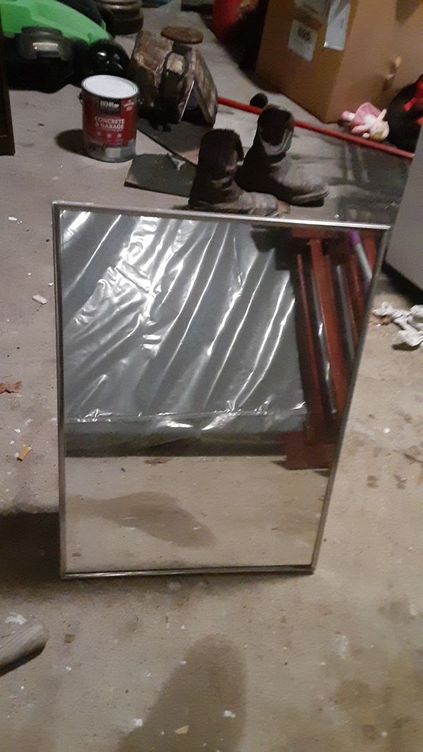 2 medicine cabinets good condition for Sale in Houston, TX - OfferUp