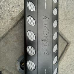 Audio Pipe 1800 W Amp